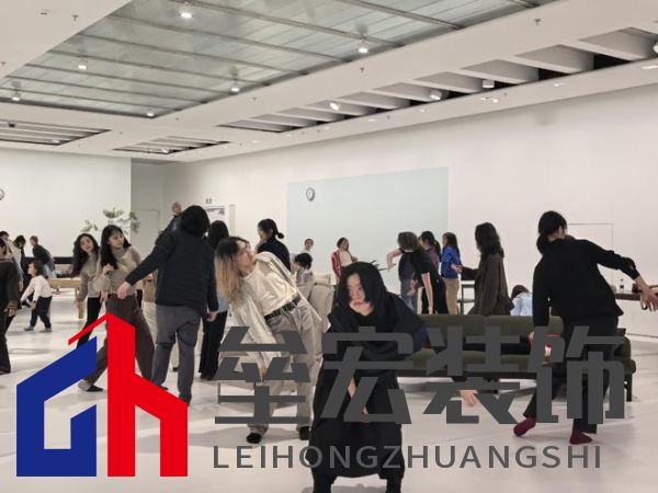 吱音再次攜手陶身體劇場(chǎng)與浦東美術(shù)館共創(chuàng)呈現(xiàn)“動(dòng)作世界”舞蹈藝術(shù)現(xiàn)場(chǎng)